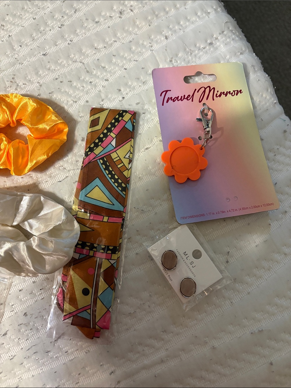 Assorted Women’s Hair Scrunchie Set - Yellow & Ivory and jewelry. - Picture 5 of 12